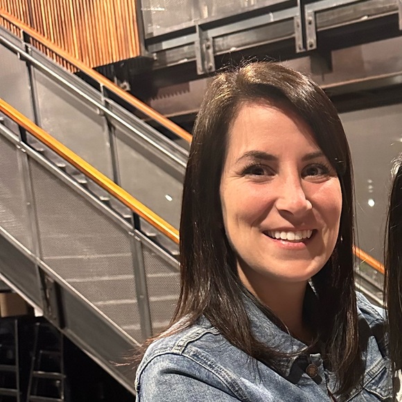 Meet your Posher, Abi - Picture 1 of 1